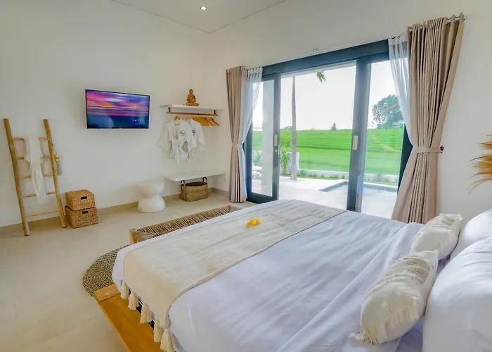Santorini Sunset 4br Large Pool&ricefield View Canggu