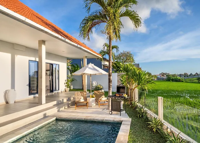Santorini Sunset 4br Large Pool&ricefield View * Canggu