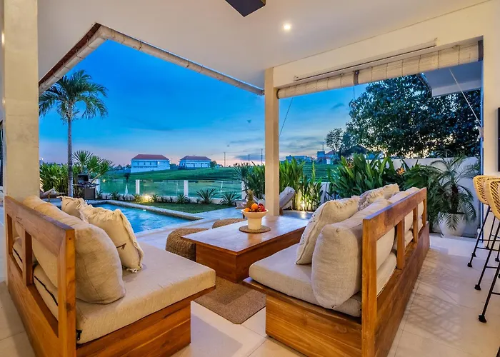 Santorini Sunset 4br Large Pool&ricefield View * Canggu