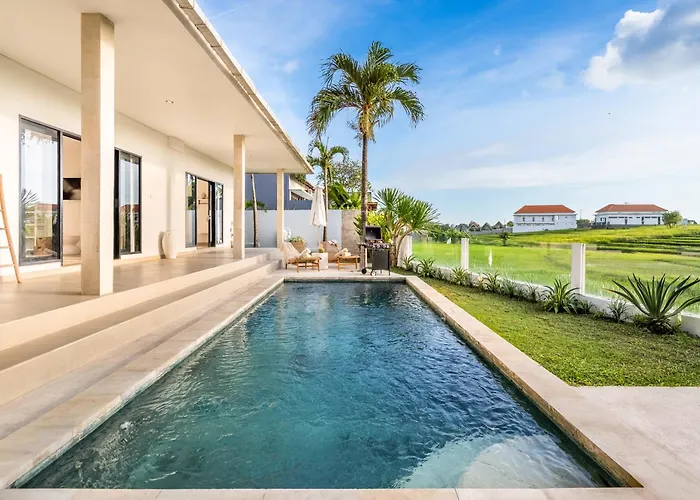 Santorini Sunset 4br Large Pool&ricefield View Villa Canggu