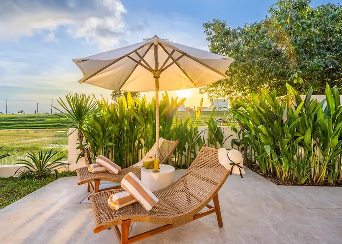 Santorini Sunset 4br Large Pool&ricefield View * Canggu